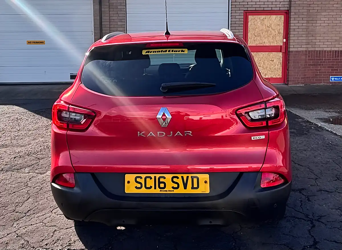 Used 2016 Renault Kadjar Dynamique S Nav Red - Interior and Exterior details 9