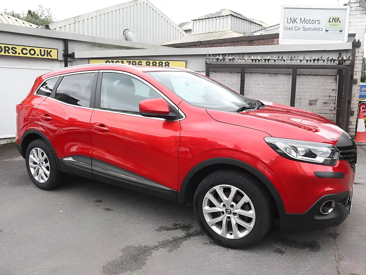 Used 2016 Renault Kadjar Dynamique S Nav Red - Interior and Exterior details 13