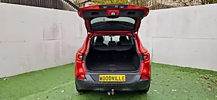 Used 2016 Renault Kadjar Dynamique S Nav Red - Interior and Exterior details 11