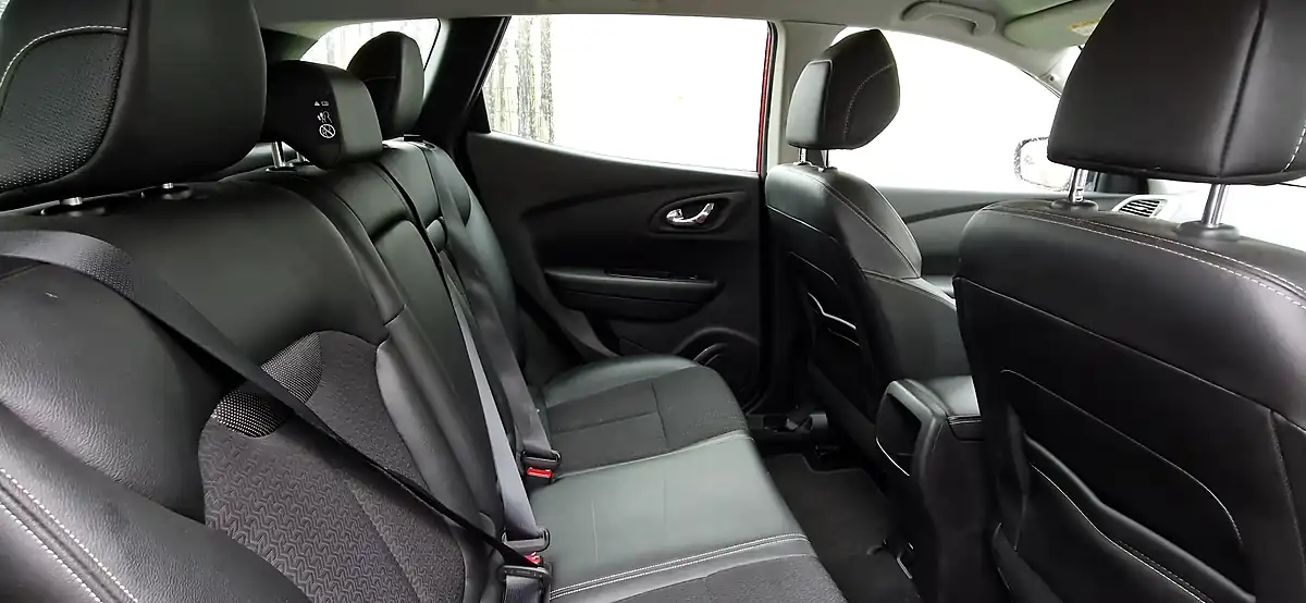 Used 2016 Renault Kadjar Dynamique S Nav Red - Interior and Exterior details 14