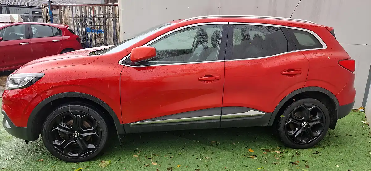 Used 2016 Renault Kadjar Dynamique S Nav Red - Interior and Exterior details 5