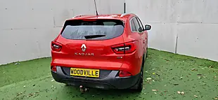 Used 2016 Renault Kadjar Dynamique S Nav Red - Interior and Exterior details 8