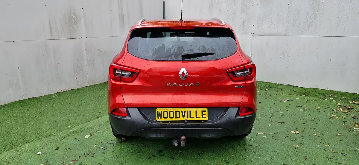 Used 2016 Renault Kadjar Dynamique S Nav Red - Interior and Exterior details 9