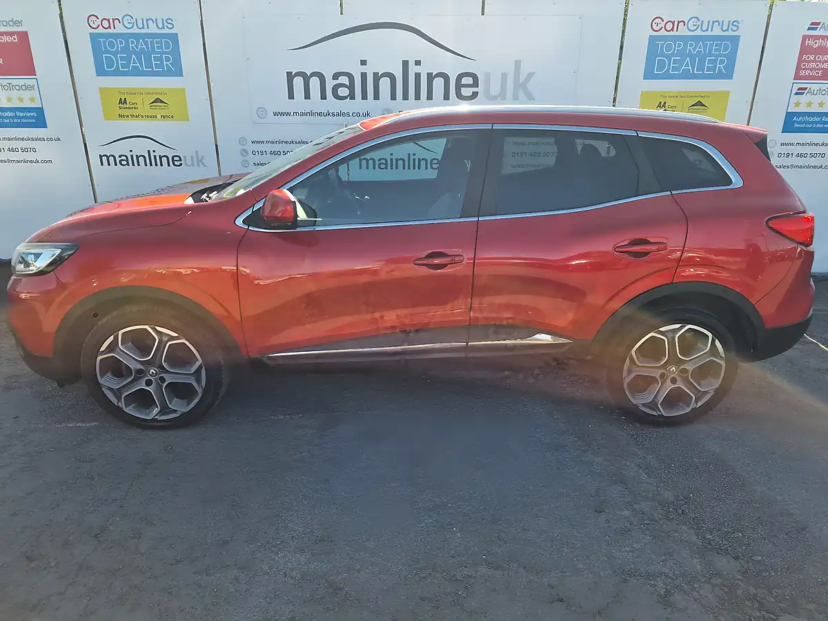Used 2016 Renault Kadjar Dynamique S Nav Red - Interior and Exterior details 13