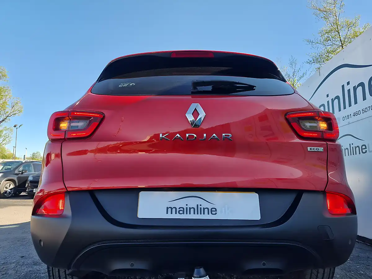 Used 2016 Renault Kadjar Dynamique S Nav Red - Interior and Exterior details 14