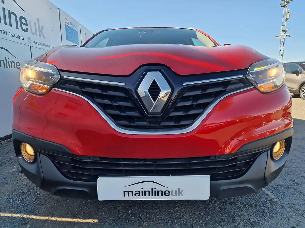 Used 2016 Renault Kadjar Dynamique S Nav Red - Interior and Exterior details 2