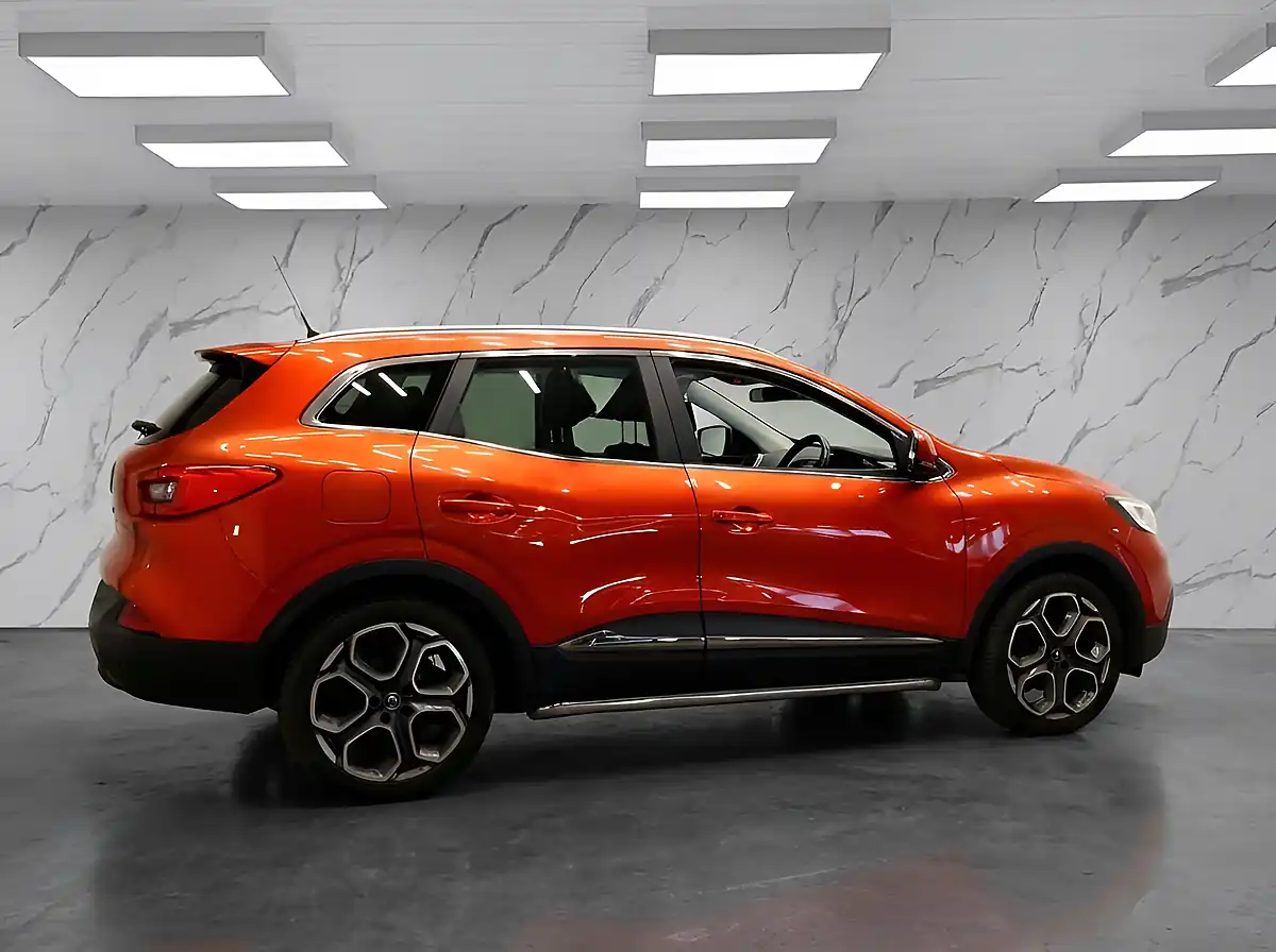 Used 2016 Renault Kadjar Dynamique S Nav Red - Interior and Exterior details 8