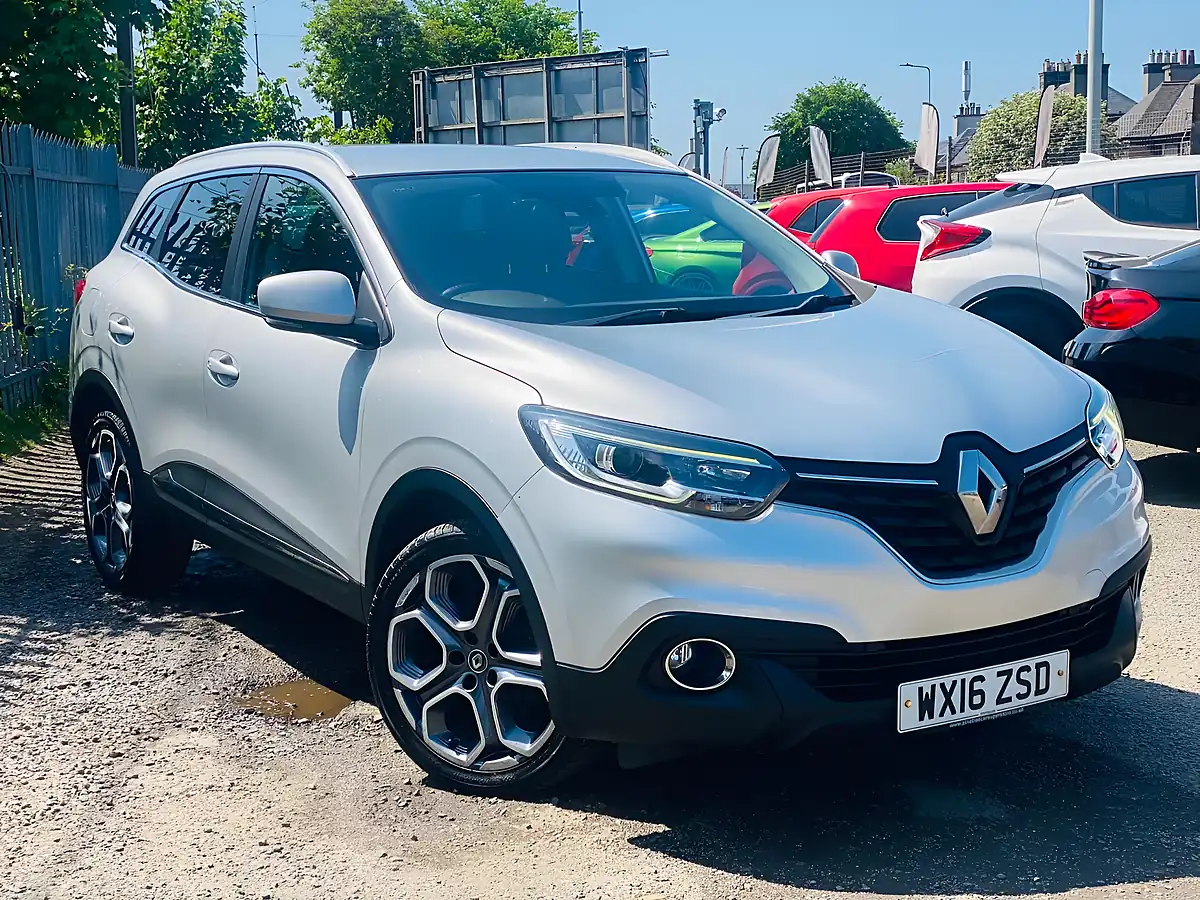 Used 2016 Renault Kadjar Dynamique S Nav Silver - Front View