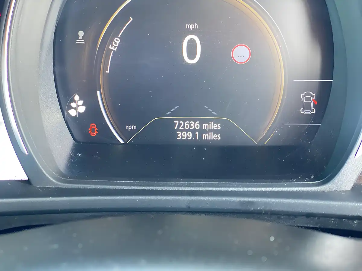 Used 2016 Renault Kadjar Dynamique S Nav Silver - Interior and Exterior details 19