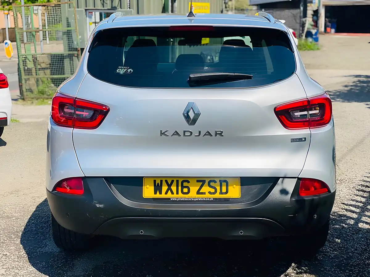 Used 2016 Renault Kadjar Dynamique S Nav Silver - Interior and Exterior details 7