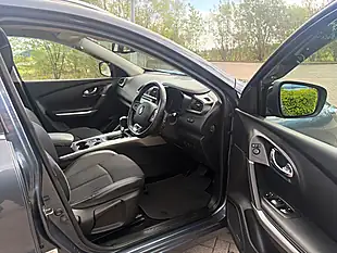 Used 2016 Renault Kadjar Grey - Interior and Exterior details 10