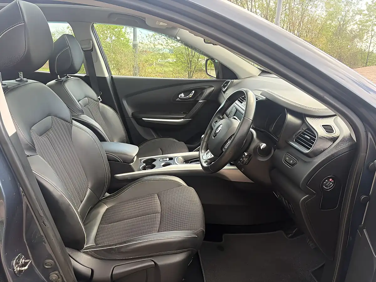 Used 2016 Renault Kadjar Grey - Interior and Exterior details 12