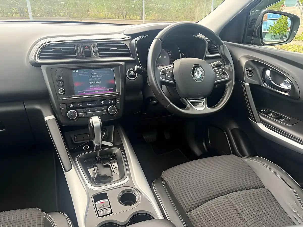 Used 2016 Renault Kadjar Grey - Interior and Exterior details 17