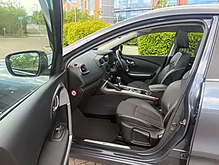 Used 2016 Renault Kadjar Grey - Interior and Exterior details 18