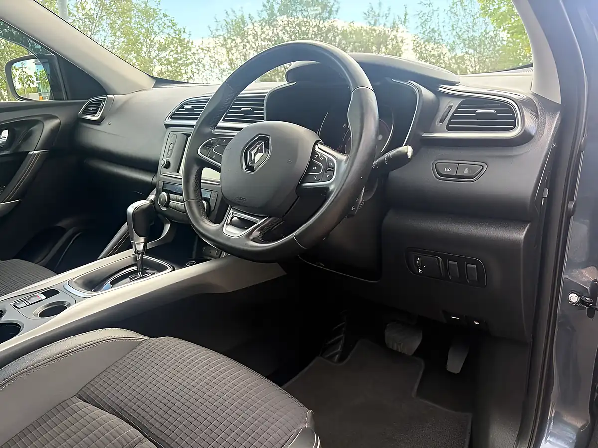 Used 2016 Renault Kadjar Grey - Interior and Exterior details 19