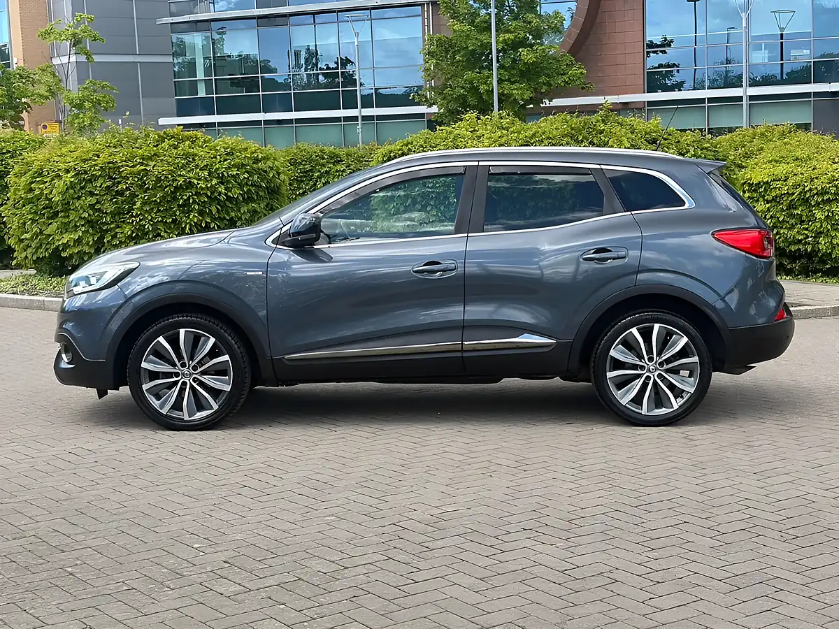 Used 2016 Renault Kadjar Grey - Interior and Exterior details 4