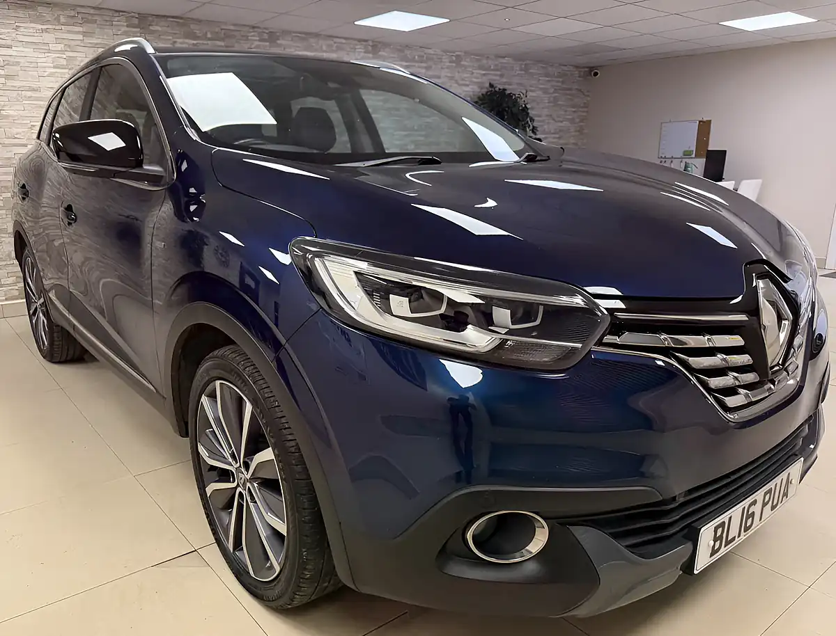 Used 2016 Renault Kadjar Signature Nav Blue - Front View