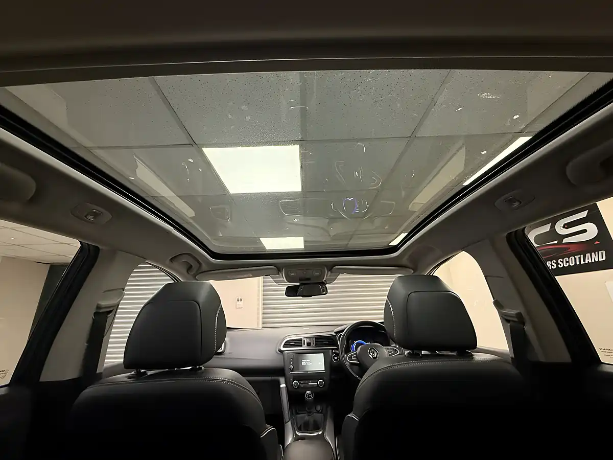 Used 2016 Renault Kadjar Signature Nav Blue - Interior and Exterior details 13