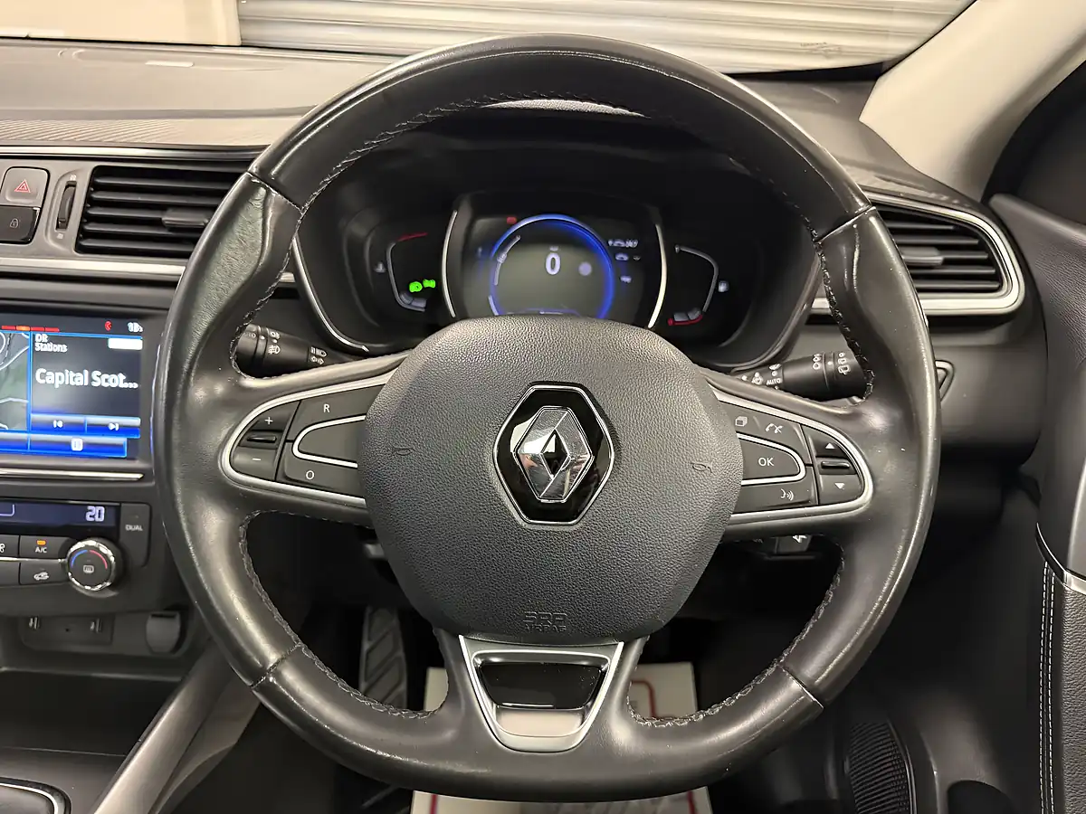 Used 2016 Renault Kadjar Signature Nav Blue - Interior and Exterior details 17