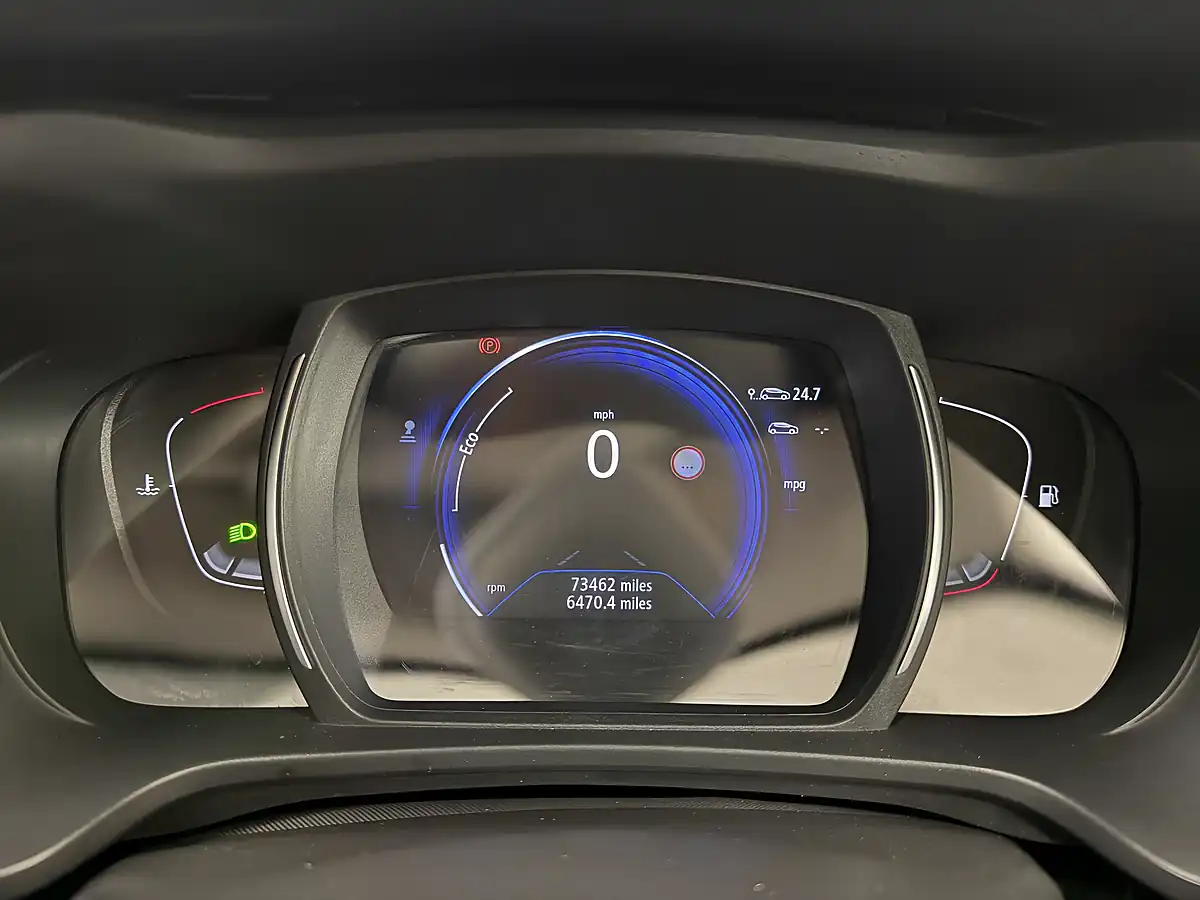 Used 2016 Renault Kadjar Signature Nav Blue - Interior and Exterior details 18