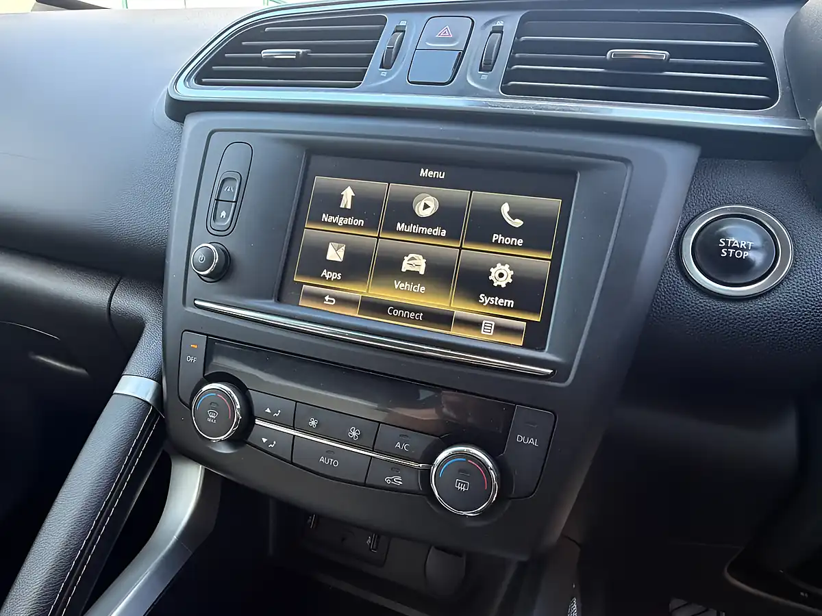 Used 2016 Renault Kadjar Signature Nav Diamond Black - Interior and Exterior details 12