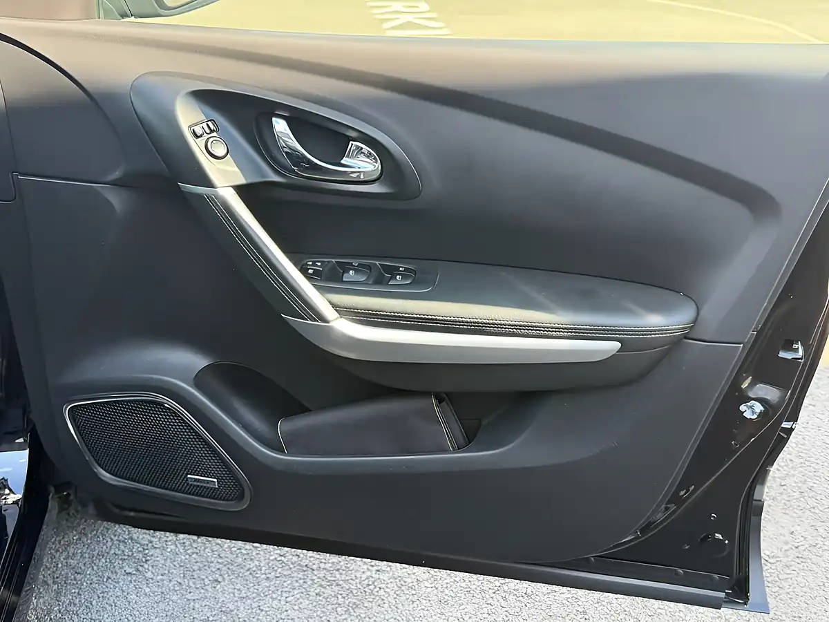 Used 2016 Renault Kadjar Signature Nav Diamond Black - Interior and Exterior details 18