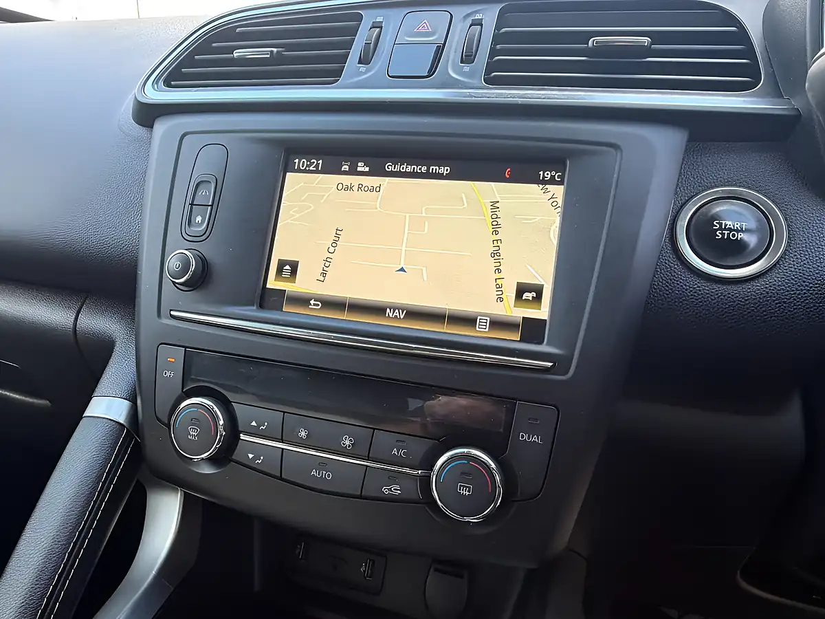 Used 2016 Renault Kadjar Signature Nav Diamond Black - Interior and Exterior details 6