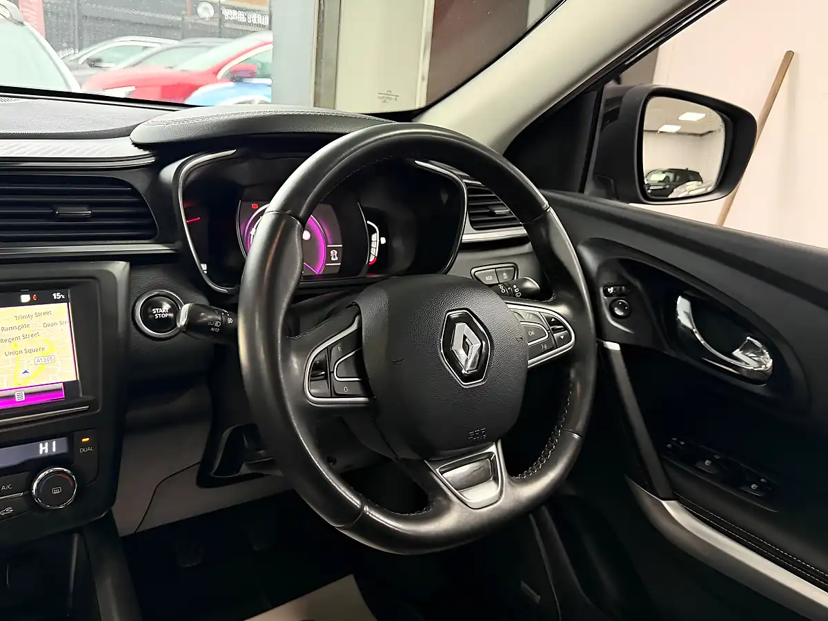 Used 2016 Renault Kadjar Signature Nav Grey - Interior and Exterior details 9