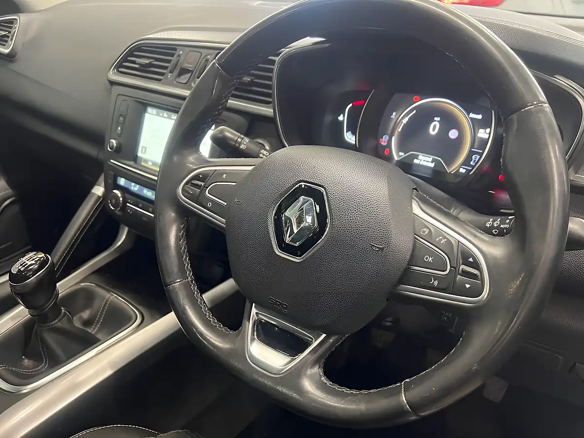 Used 2016 Renault Kadjar Signature Nav Grey - Interior and Exterior details 10