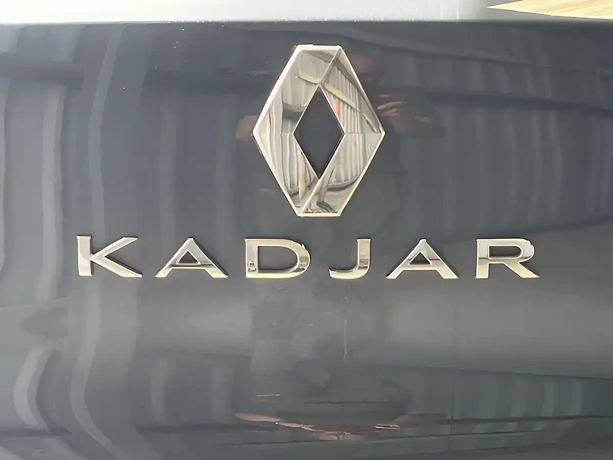 Used 2016 Renault Kadjar Signature Nav Grey - Interior and Exterior details 11