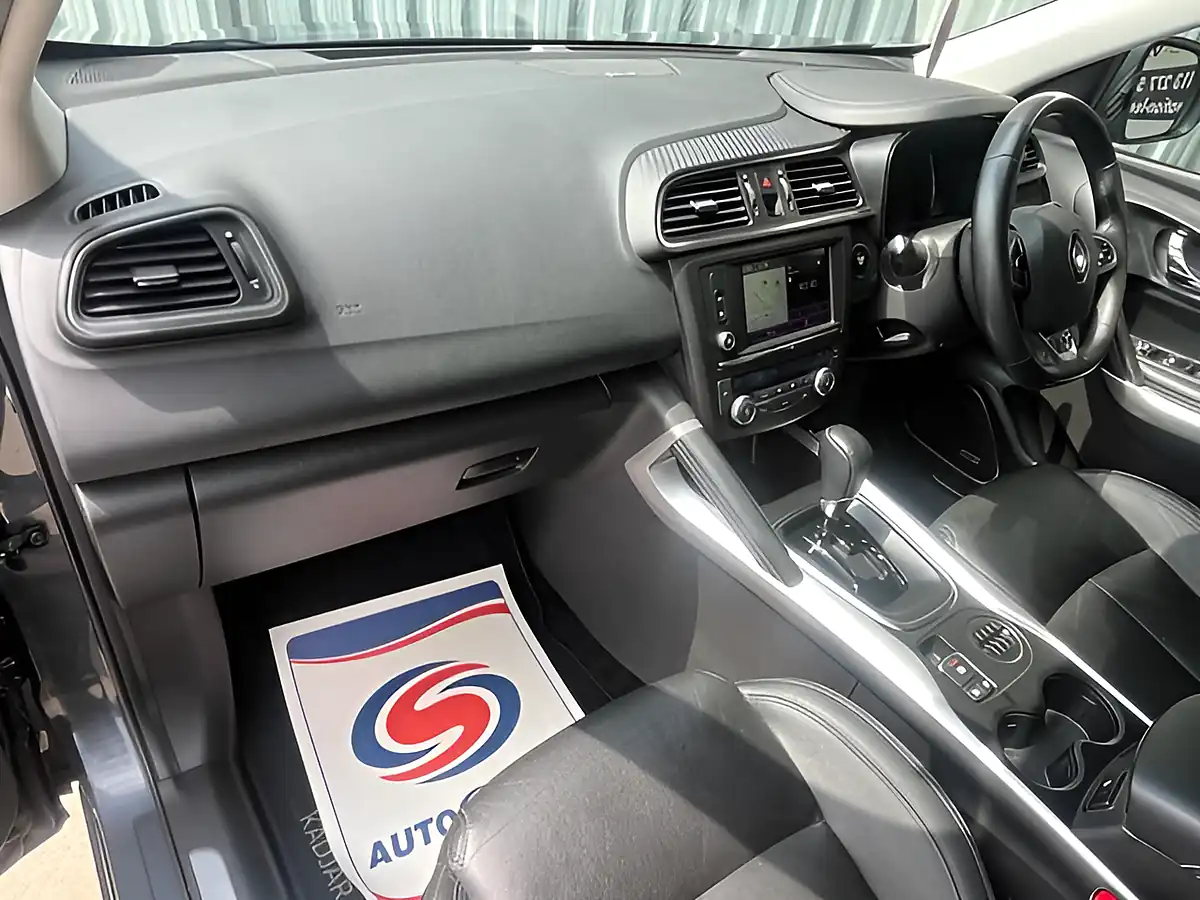 Used 2016 Renault Kadjar Signature Nav Grey - Interior and Exterior details 15