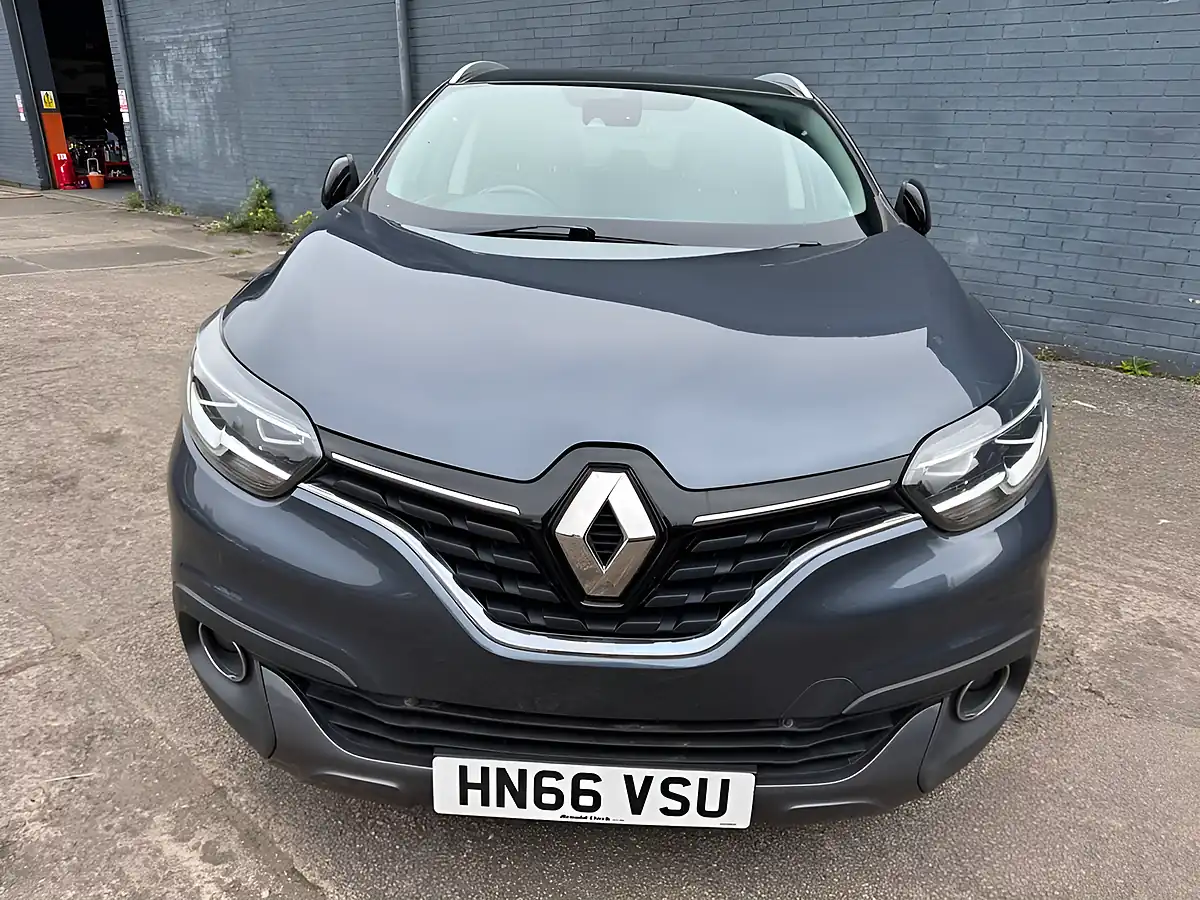 Used 2016 Renault Kadjar Signature Nav Grey - Interior and Exterior details 6