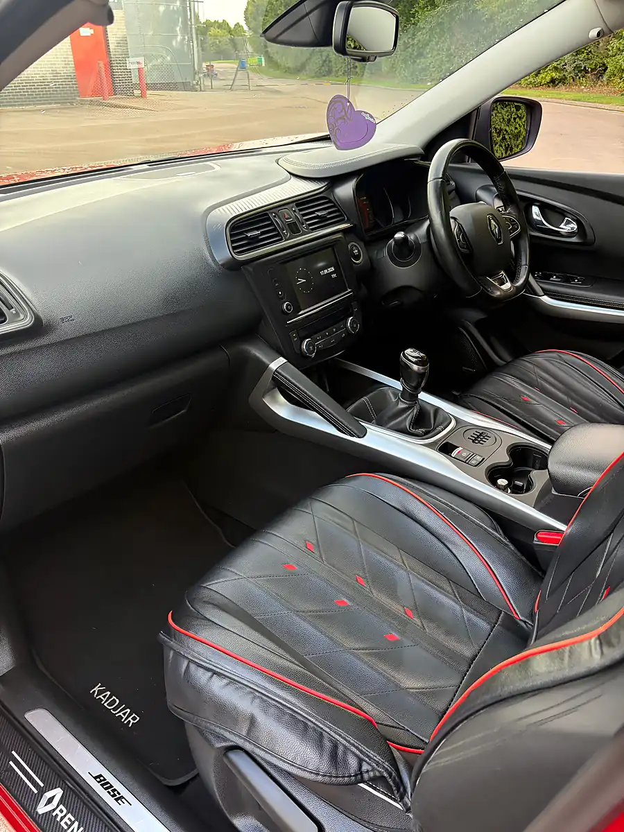 Used 2016 Renault Kadjar Signature Nav Red - Interior and Exterior details 11