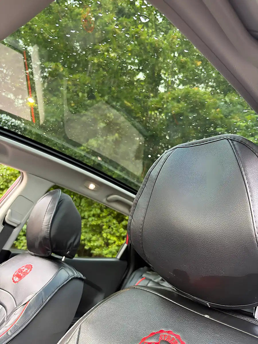 Used 2016 Renault Kadjar Signature Nav Red - Interior and Exterior details 12
