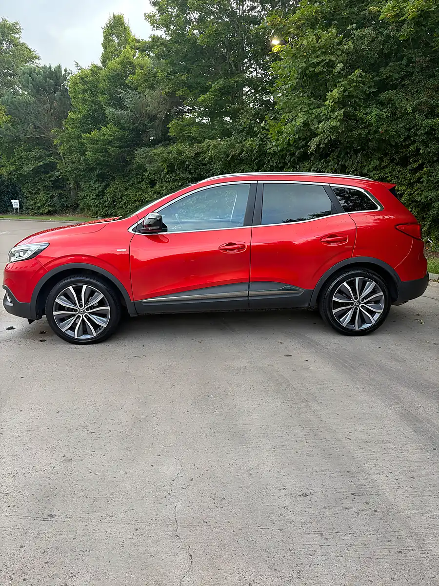 Used 2016 Renault Kadjar Signature Nav Red - Interior and Exterior details 2