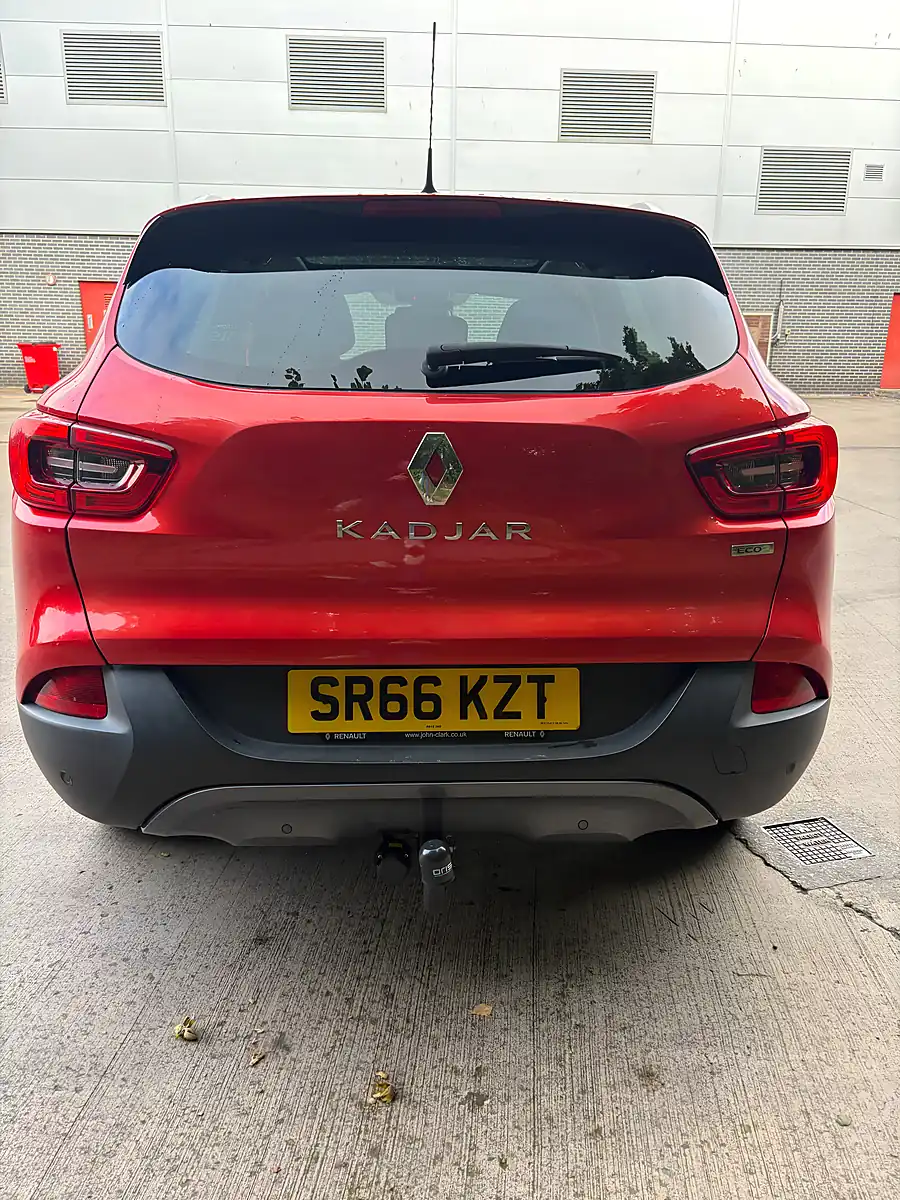 Used 2016 Renault Kadjar Signature Nav Red - Interior and Exterior details 4