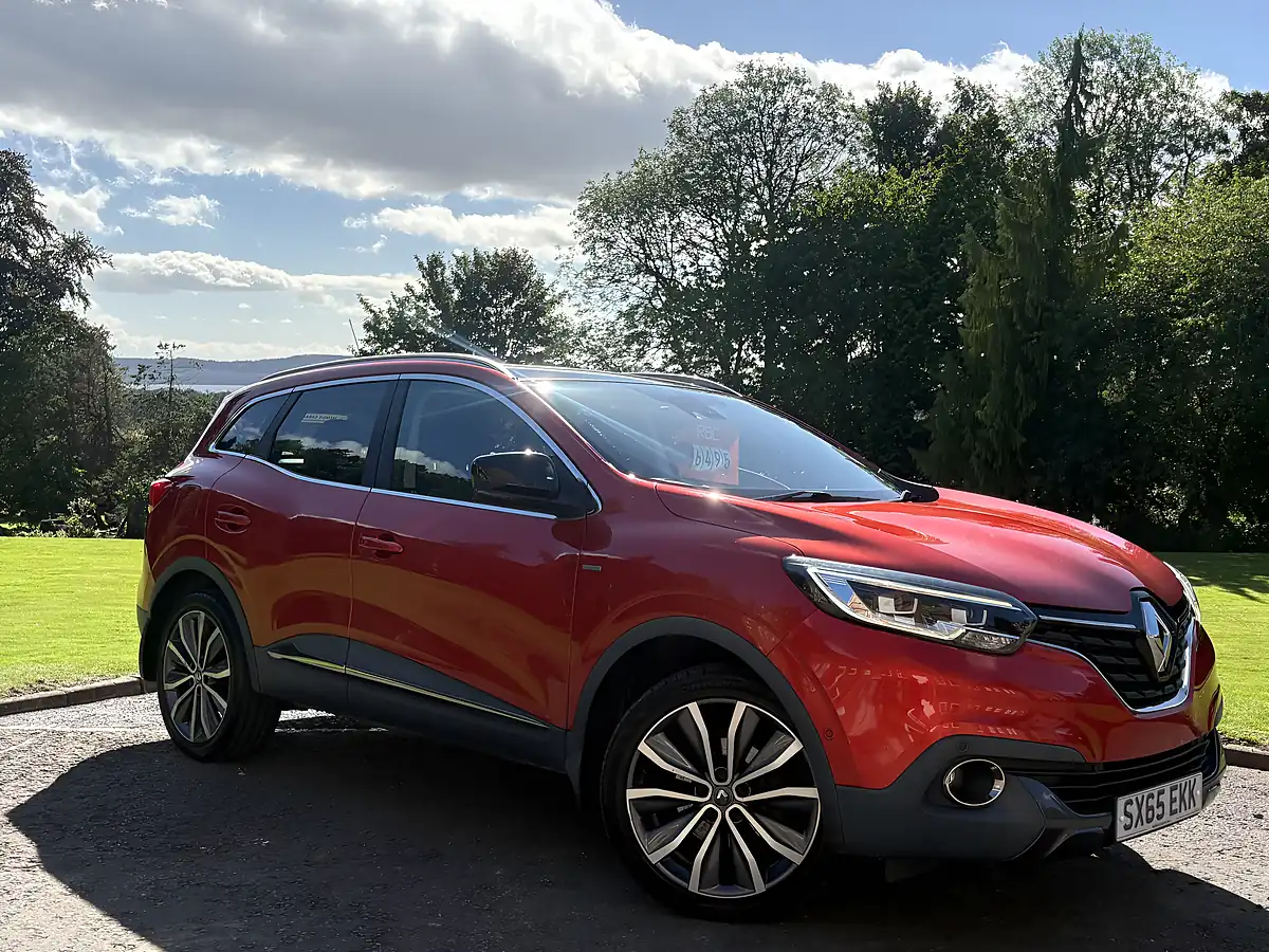 Used 2016 Renault Kadjar Signature Nav Red - Interior and Exterior details 2