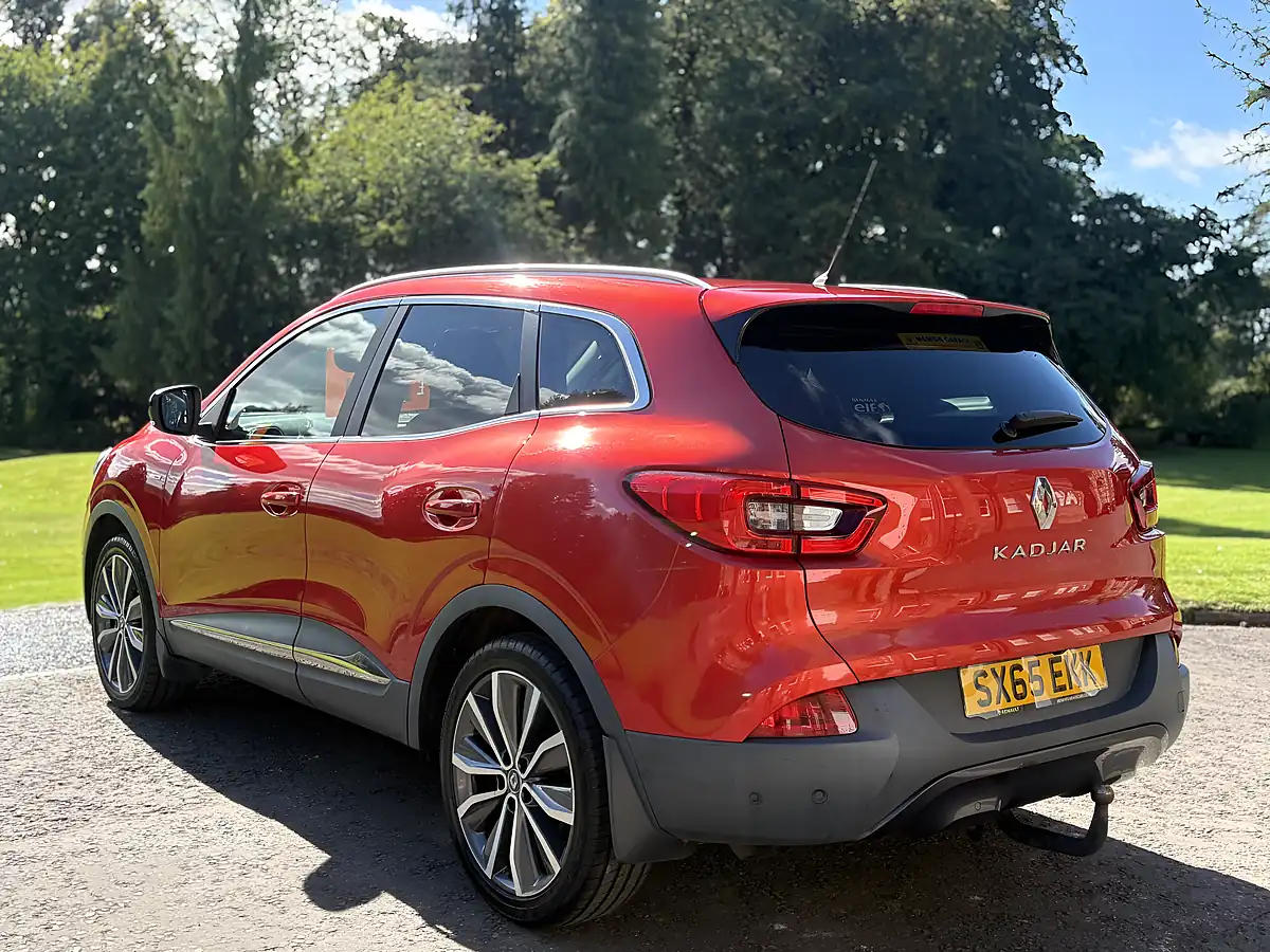 Used 2016 Renault Kadjar Signature Nav Red - Interior and Exterior details 5