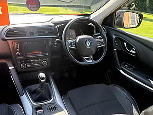 Used 2016 Renault Kadjar Signature Nav Red - Interior and Exterior details 7