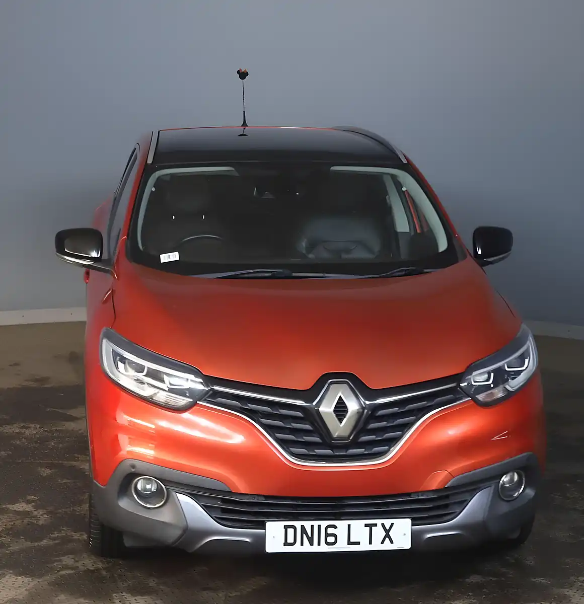 Used 2016 Renault Kadjar Signature Nav Red - Interior and Exterior details 2