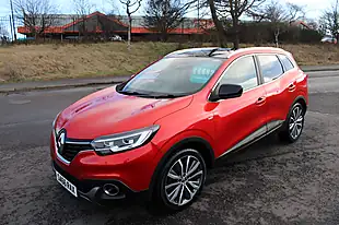 Used 2016 Renault Kadjar Signature Red - Interior and Exterior details 5