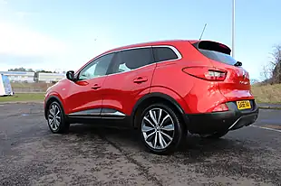 Used 2016 Renault Kadjar Signature Red - Interior and Exterior details 8