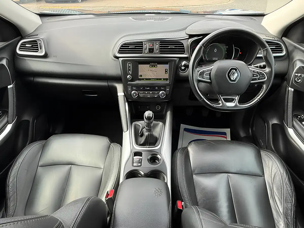 Used 2016 Renault Kadjar Signature S Nav Black - Interior and Exterior details 10