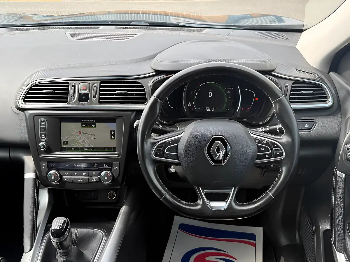 Used 2016 Renault Kadjar Signature S Nav Black - Interior and Exterior details 11