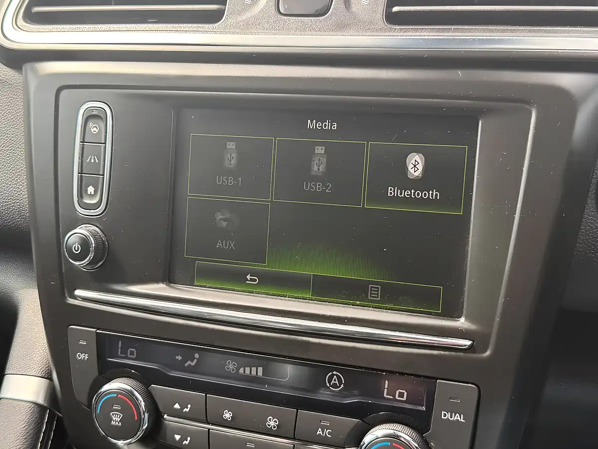 Used 2016 Renault Kadjar Signature S Nav Black - Interior and Exterior details 15