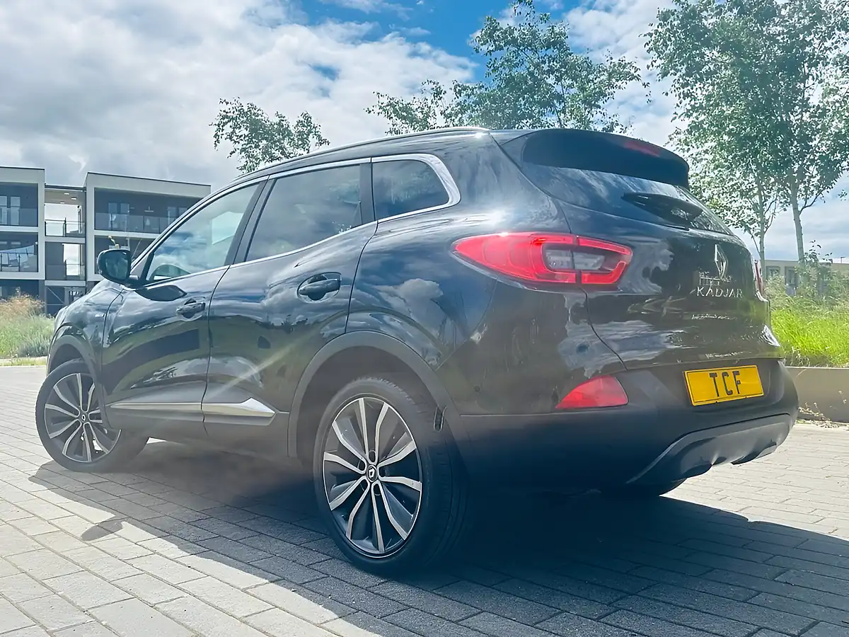 Used 2016 Renault Kadjar Signature S Nav Black - Interior and Exterior details 13