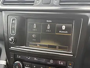 Used 2016 Renault Kadjar Signature S Nav Grey - Interior and Exterior details 14