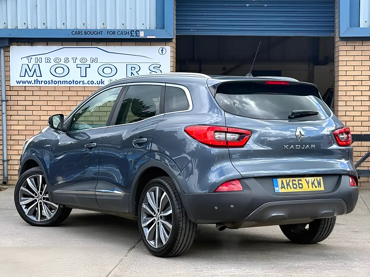 Used 2016 Renault Kadjar Signature S Nav Grey - Interior and Exterior details 3