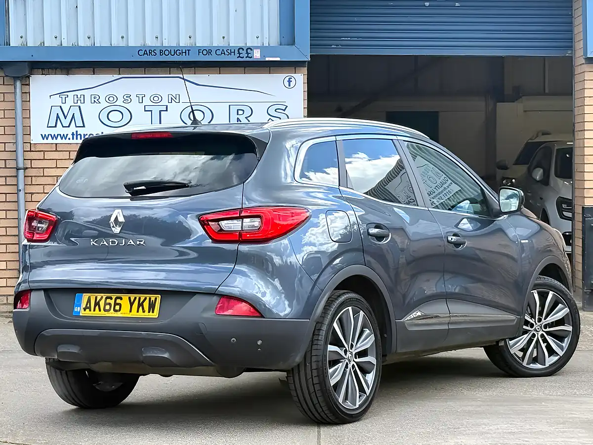 Used 2016 Renault Kadjar Signature S Nav Grey - Interior and Exterior details 4