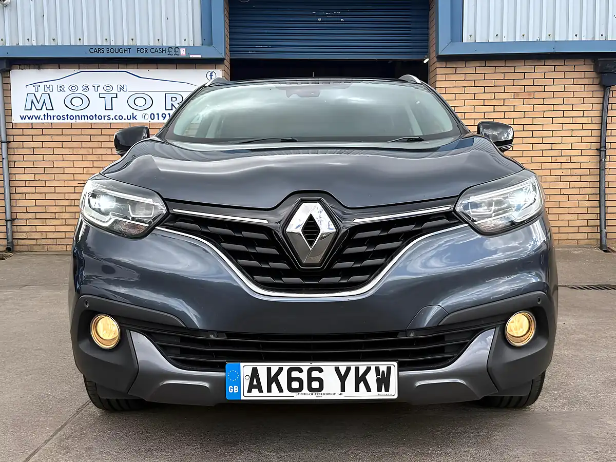 Used 2016 Renault Kadjar Signature S Nav Grey - Interior and Exterior details 7